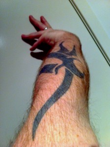 Tribal Flying Dagger Design - Forearm